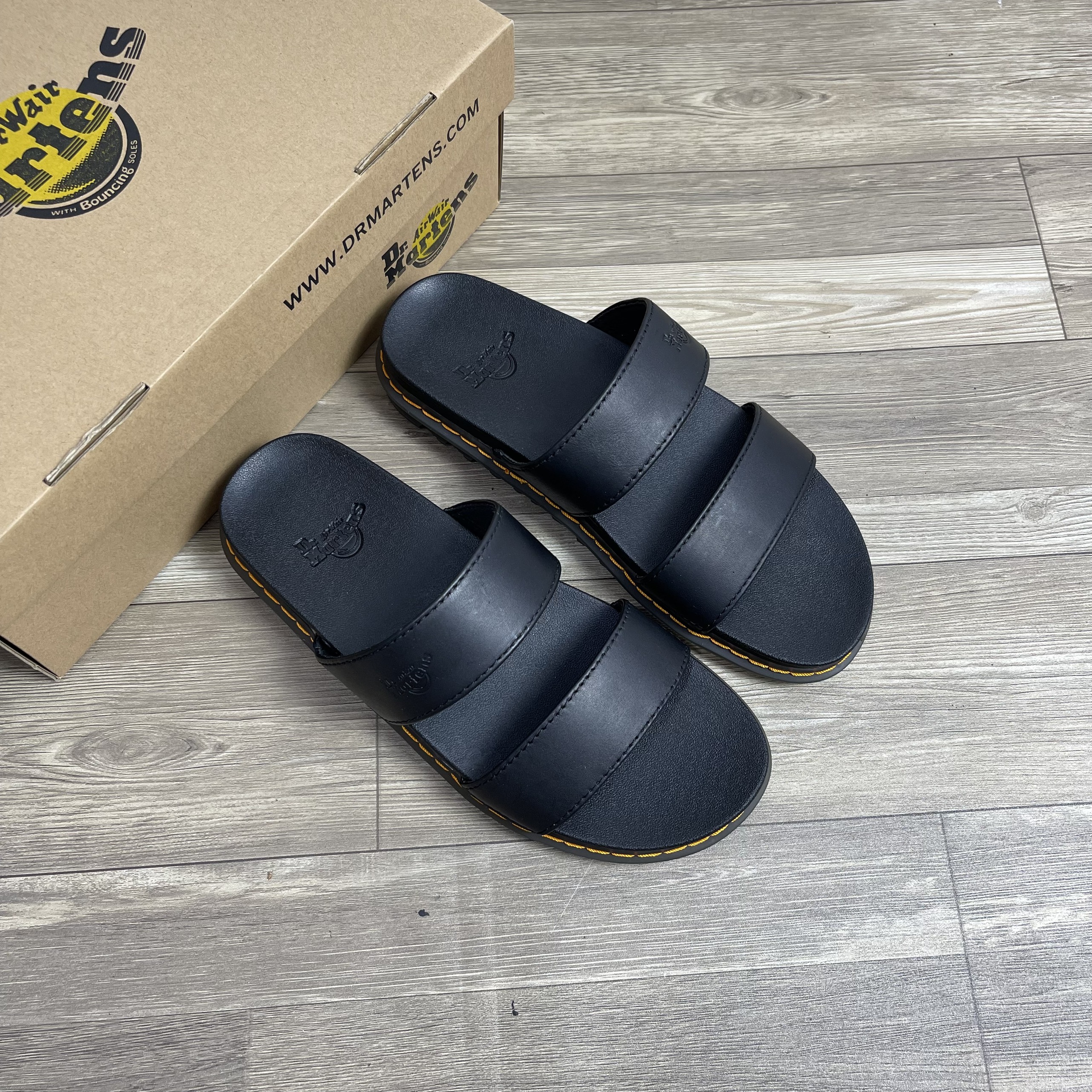Dép dr.martens 2 quai ngang 2023 thailand full hộp