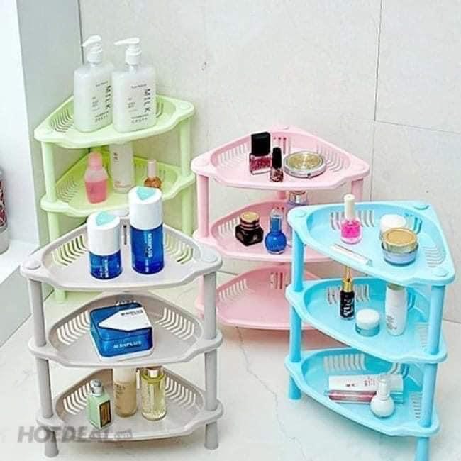 * Tên sản phẩm: Kệ Góc Tường Để Đồ Đa Năng 3 Tầng Tiện Ích - Xuất xứ: Việt Nam - Màu sắc: Xanh Dương, Xanh Lá, Hồng - Kích thước : 2 cạnh tam giác 28 x 20cm. Chiều cao 34cm - Chất liệu: nhựa cứng, bền đẹp, dễ lau chùi, thân thiện với không gian căn phòng.