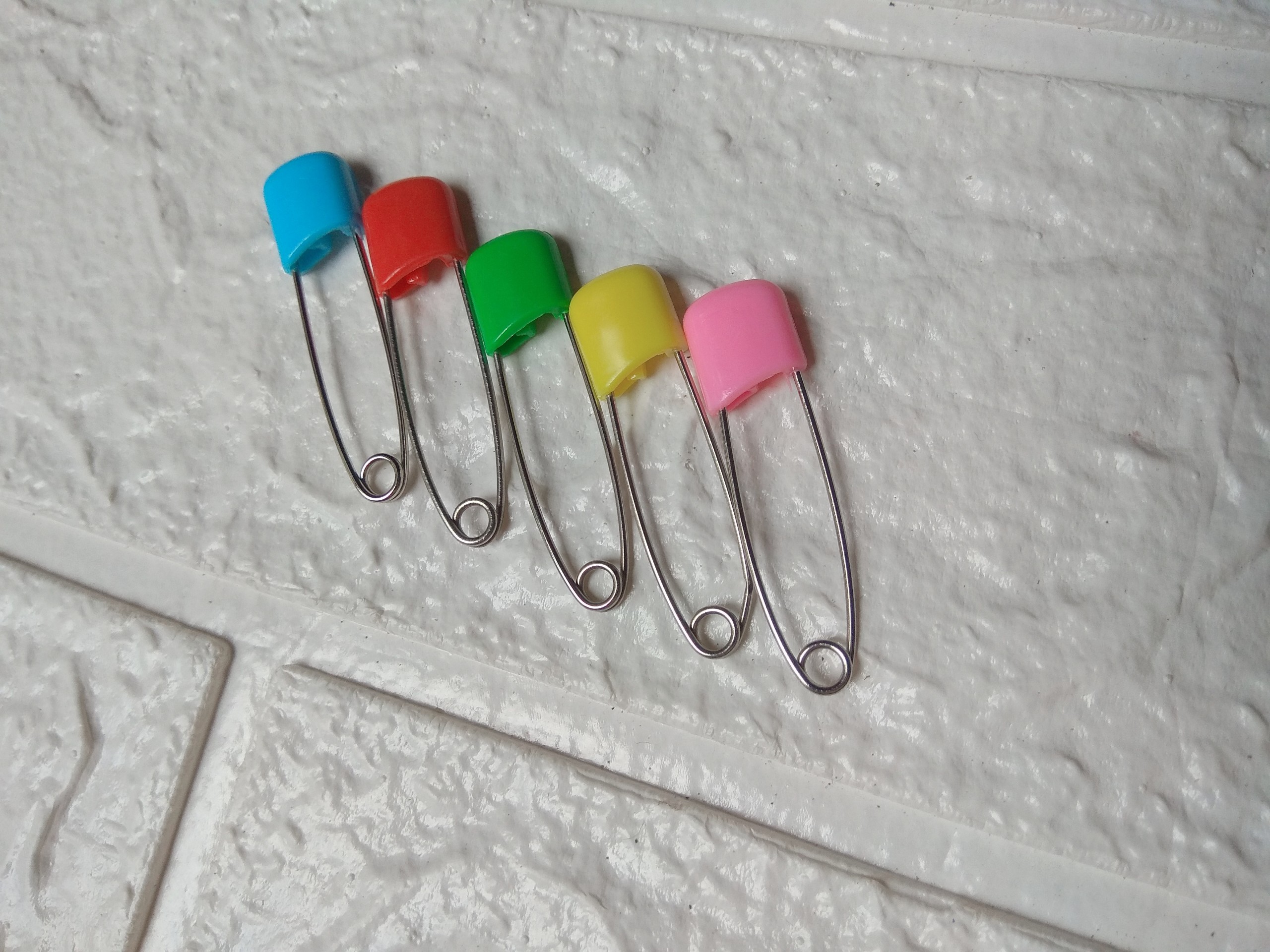 Set 5 Cây Kim Tay/ Kim Gút Đầu Mũ LOẠi NHỎ (4cm) Dùng Trong Gia Đình.