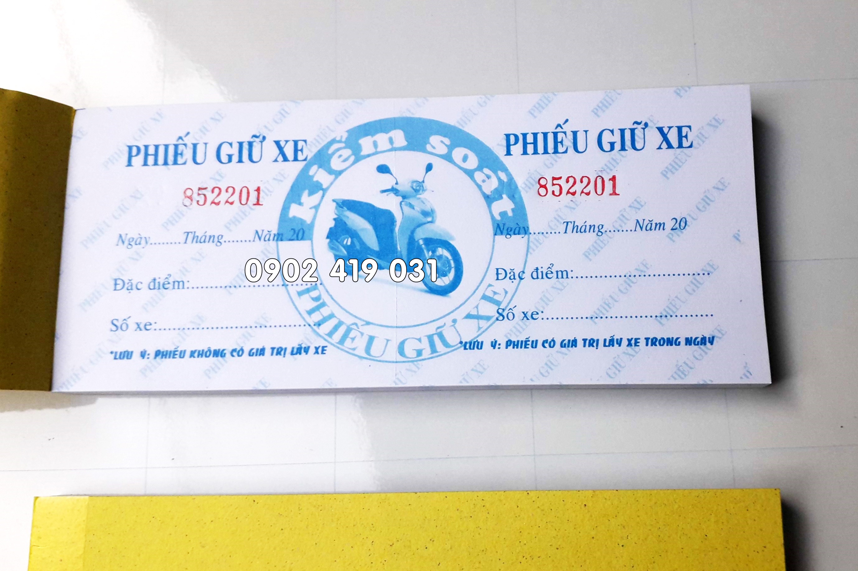Phiếu Giữ Xe in sẵn - Set 10 Cuốn [ 7x16cm 100 tờ 1 cuốn ]
