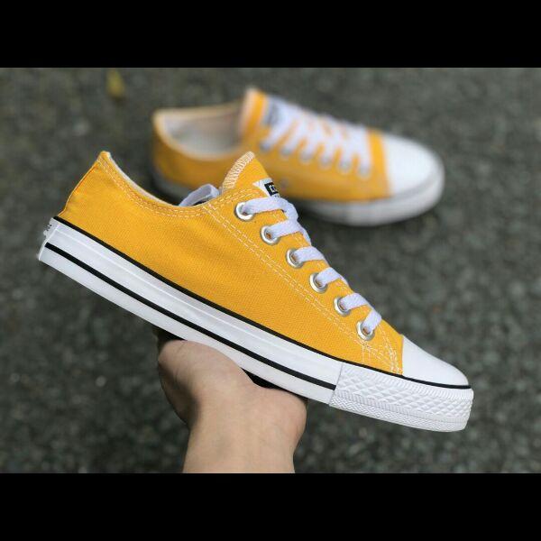 giày thể thao nữ thấp cổ vàng