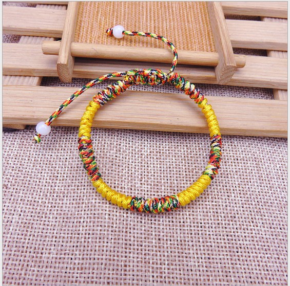 Vòng tay chỉ đỏ may mắn rút dây nam nữ nepan