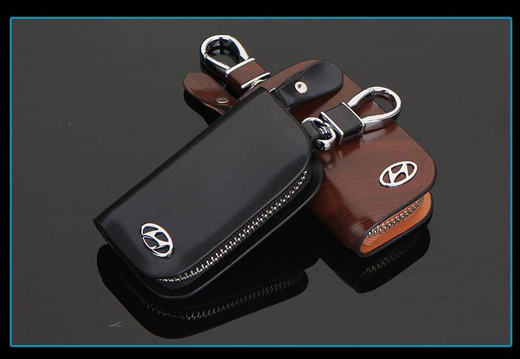 Bao da sang trọng đựng chìa khoá, smart key xe ô tô hãng Hyundai tiện lợi, gọn gàng, cao cấp, có hai loại màu đen và nâu để quý khách lựa chọn