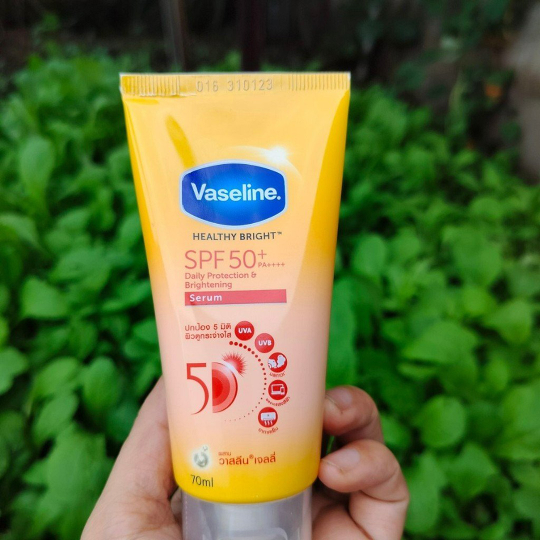 Serum chống nắng cơ thể Vaseline 50x bảo vệ da với SPF 50+ PA++++ giúp da