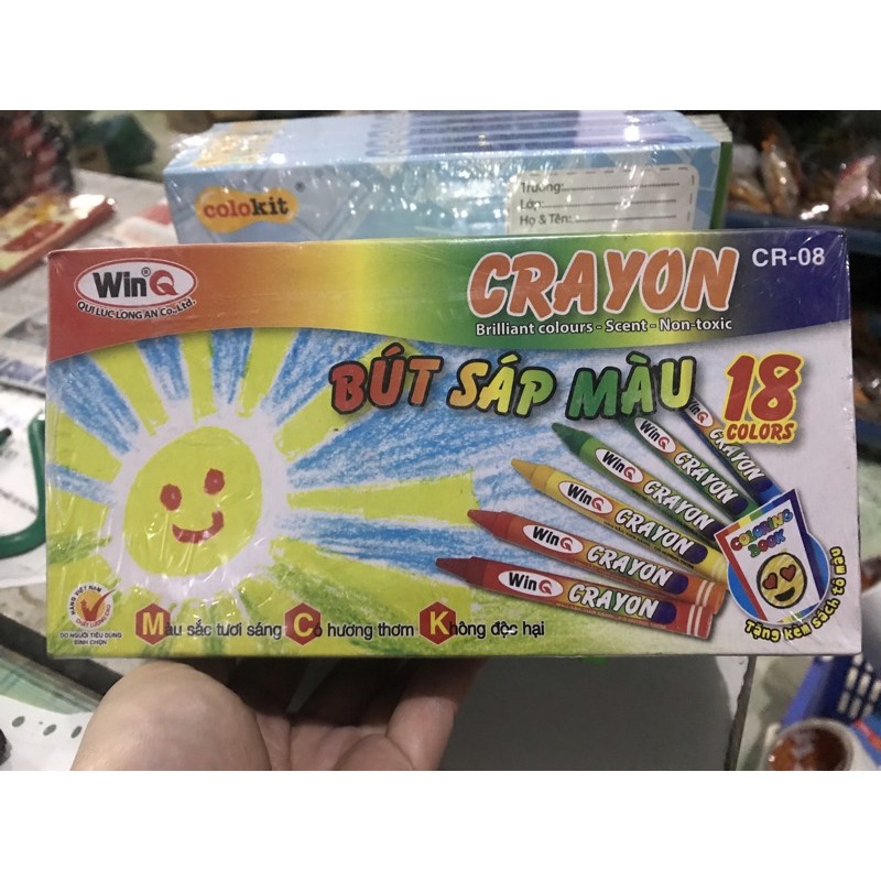 Bút sáp 18 màu Crayon Win Q