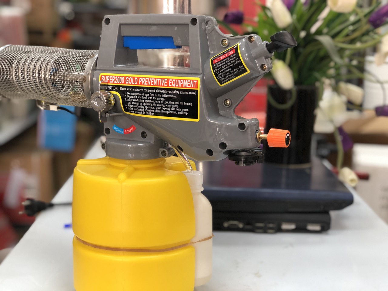 Máy phun khói mini hàng Hàn Quốc bảo hành 12 tháng