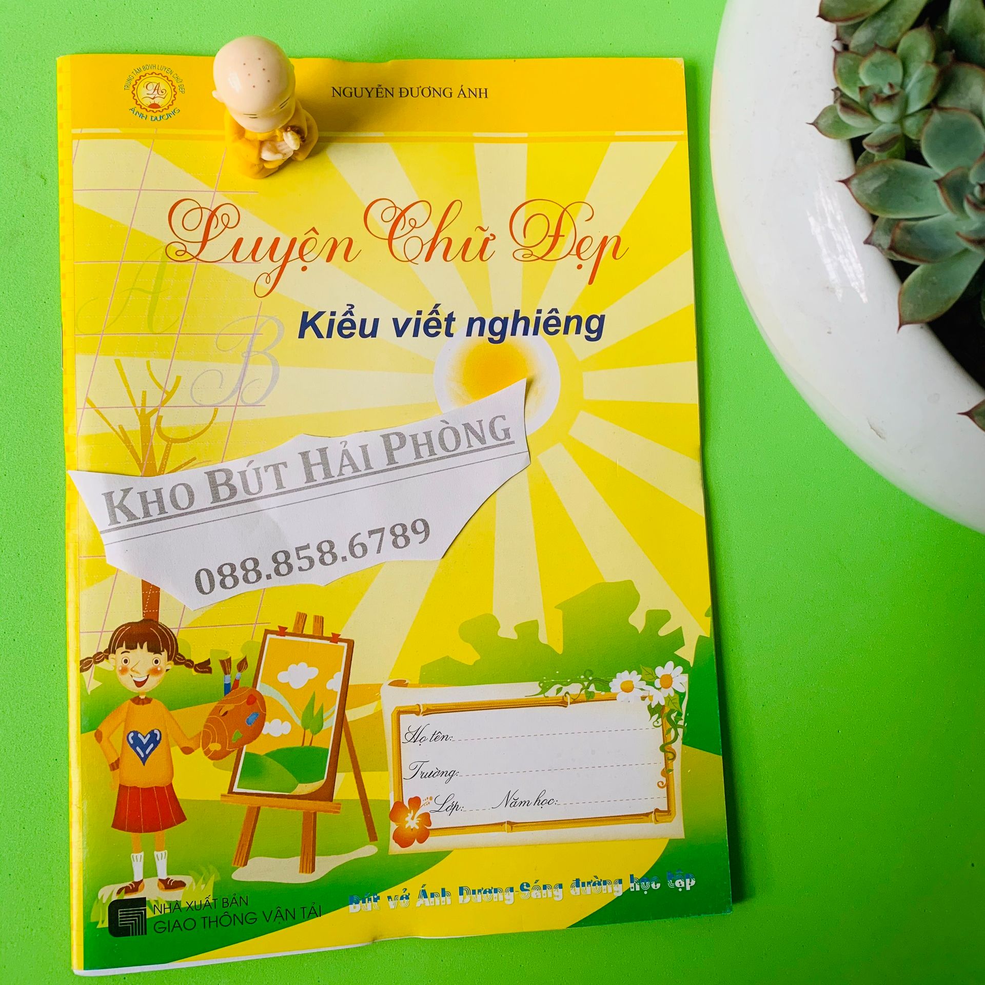 Vở luyện chữ đẹp kiểu viết nghiêng anh dương