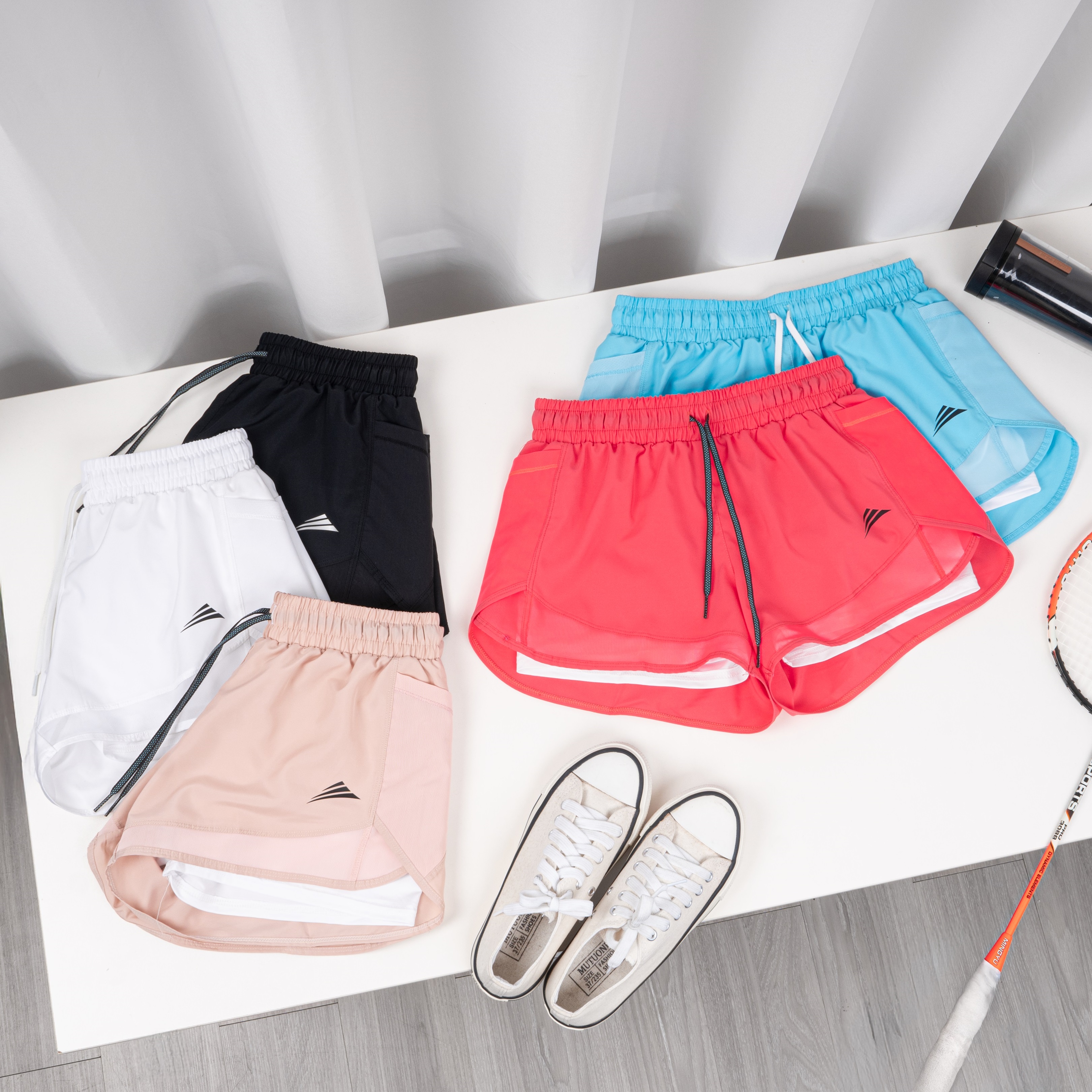 Quần short thể thao nữ có lót trong – chất liệu co giãn 4 chiều, siêu nhẹ, thấm hút mồ hôi tốt, không lo lộ, phù hợp chạy bộ, gym, pickleball.