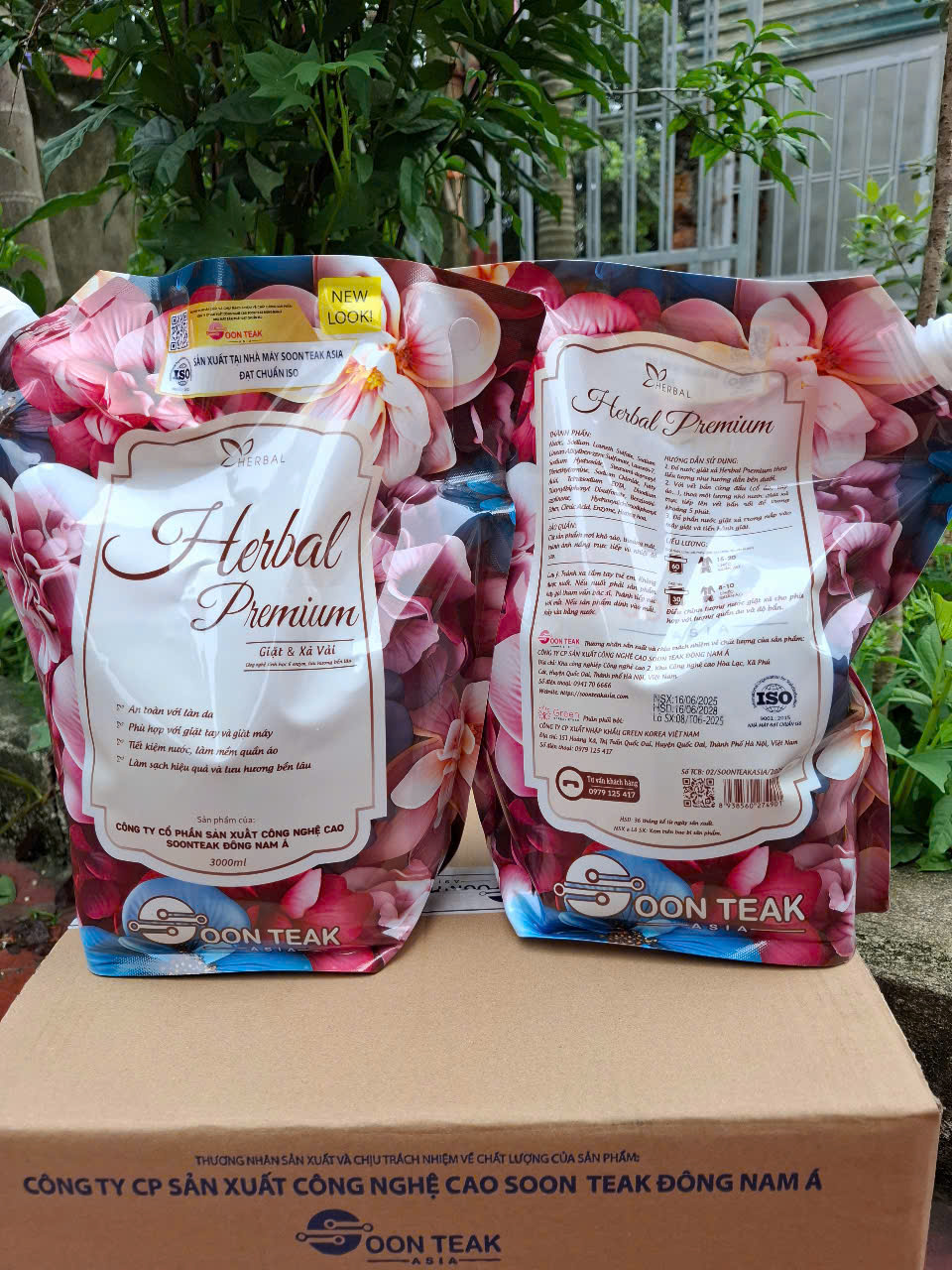 THÙNG 4 TÚI NƯỚC GIẶT HƯƠNG HOA HERBAL PRENUM HƯƠNG HOA PHÁP TÚI 3000ML