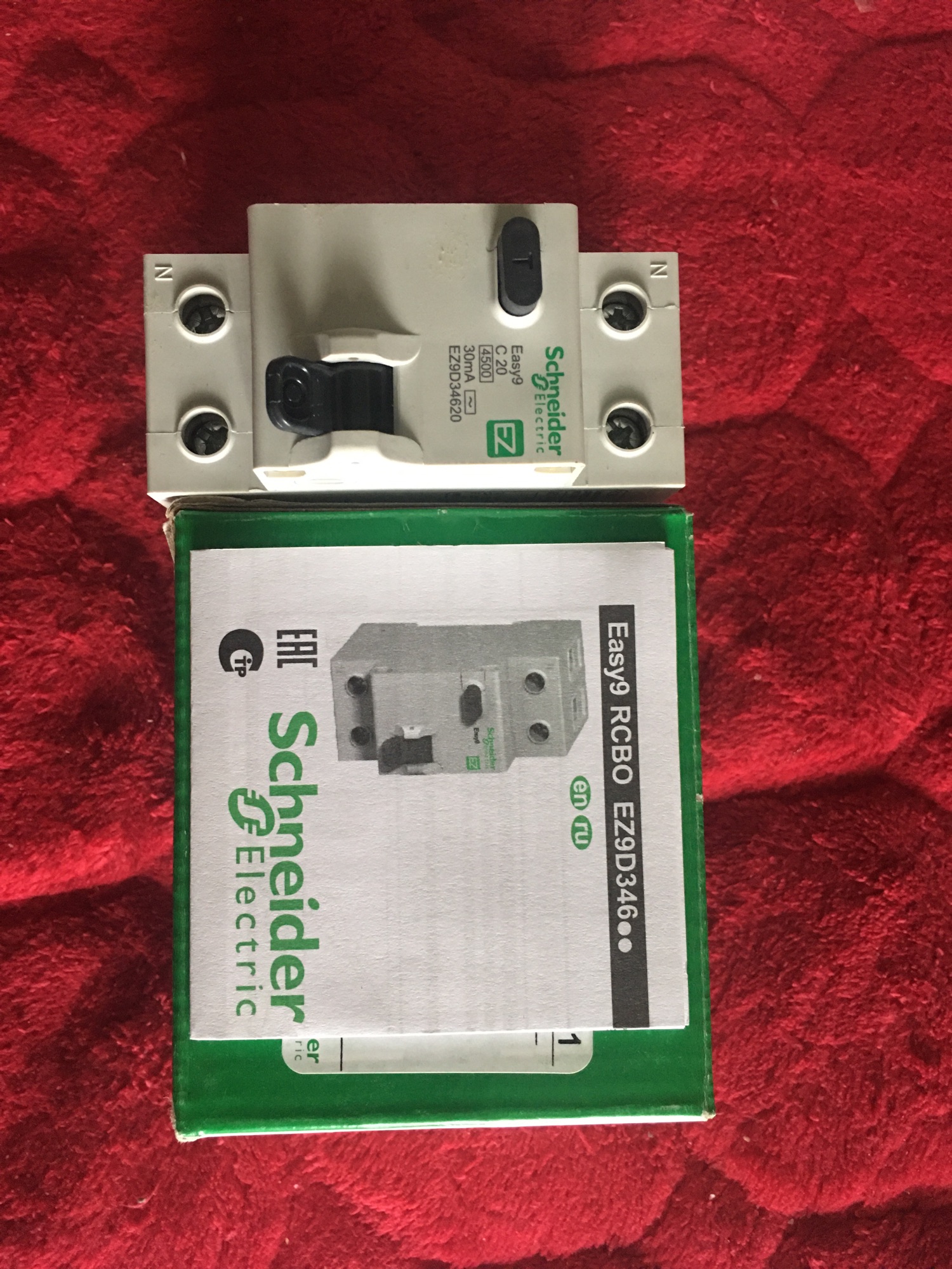 Aptomat chống giật schneider ez9d34620 c20 30ma