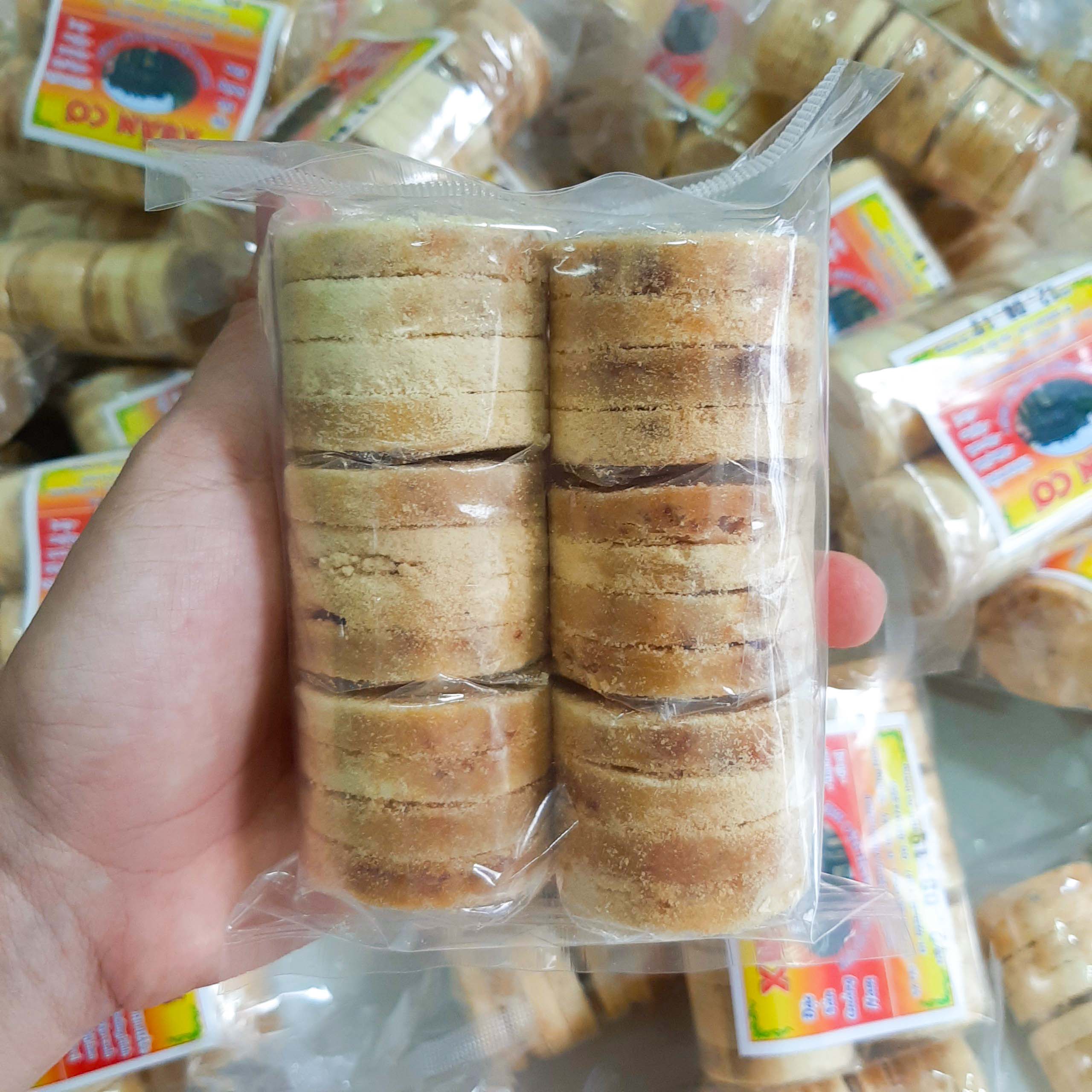 Bánh đậu xanh nhân thịt heo - đặc sản nổi tiếng hội an