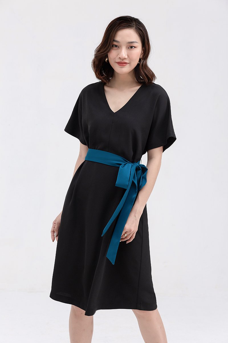 Đầm form suông thắt eo , thời thượng, trẻ trung, nữ tính Freelancer - FWDR22SS07L
