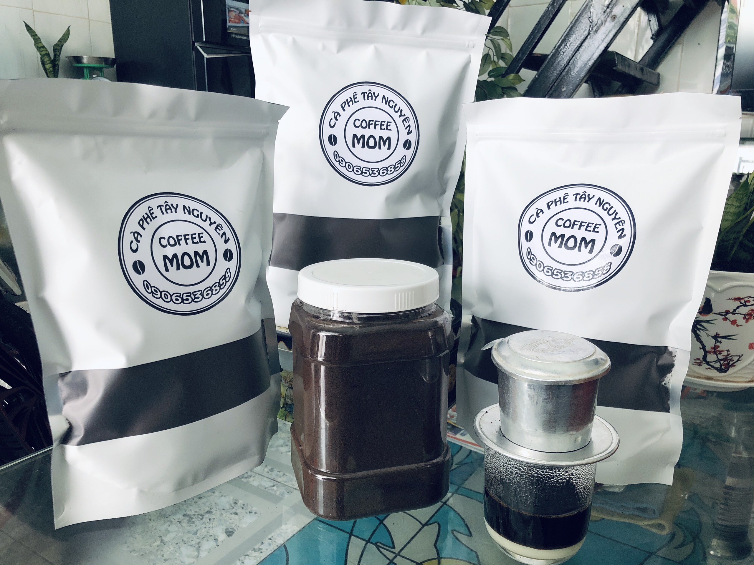 Cà phê pha phin coffee mom gói 500gr - cafe rang xay thơm ngon , cà phê nguyên chất , cà phê tây nguyên, coffee đặc biệt, cà phê đậm đặc , coffee mom