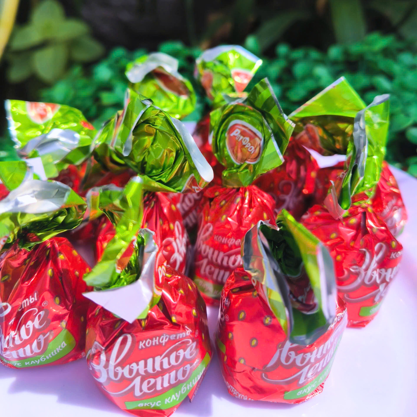 Combo 30 Viên Kẹo Socola Nga Nhân Thạch Dâu K95 - Ăn Vặt BeeGin