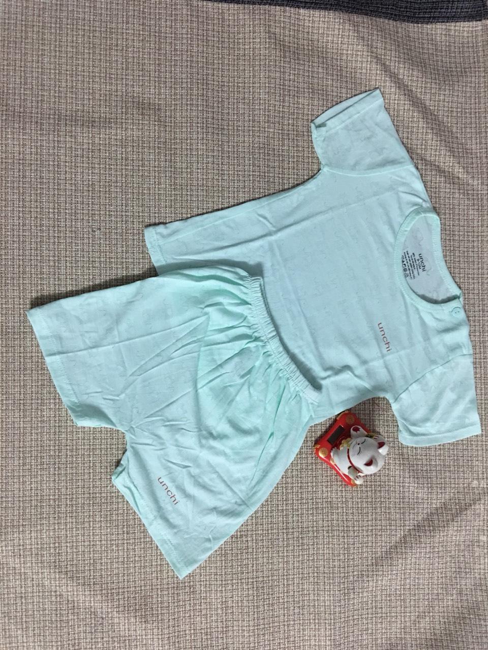 Bộ Unchi xanh lá của trẻ em