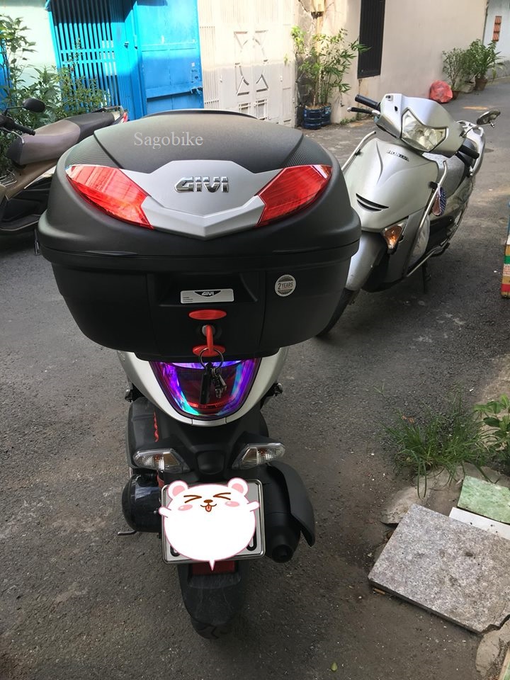 [HCM]Thùng xe Janus mẫu thùng B360N kèm đế và bát gắn hàng Givi chính hãng bảo hành 2 năm
