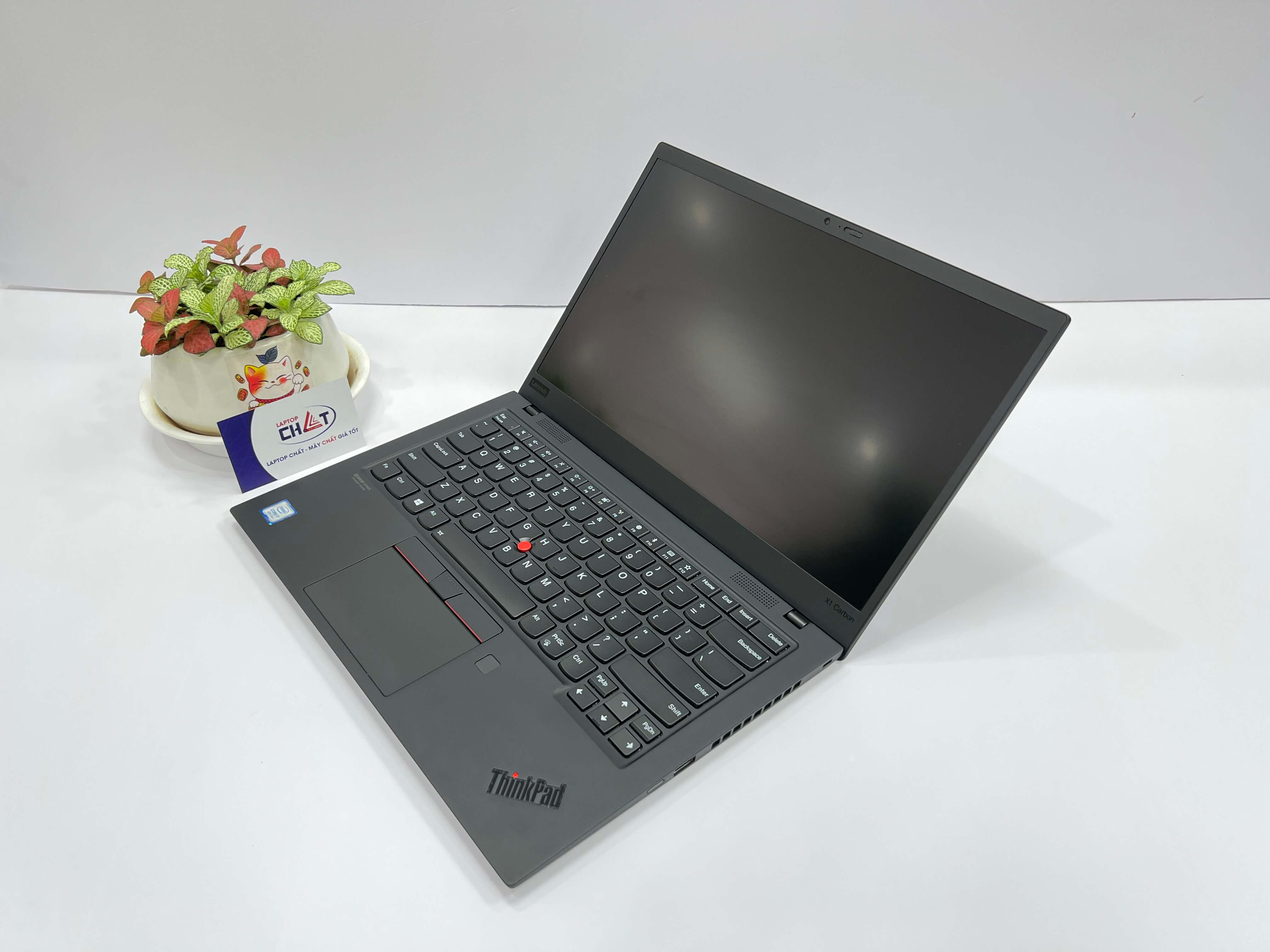 Lenovo thinkpad x1 carbon gen7 intel core i7-8565u, ram 16gb, 512gb m.2 nvme, 14 inch fhd ips , intel uhd 620