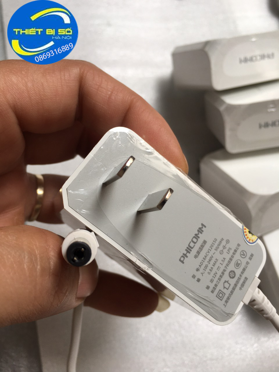 Nguồn Adapter 12v - 1,5a chính hãng PHICOMM , HUNTKEY   dùng cho camera và các thiết bị điện tử