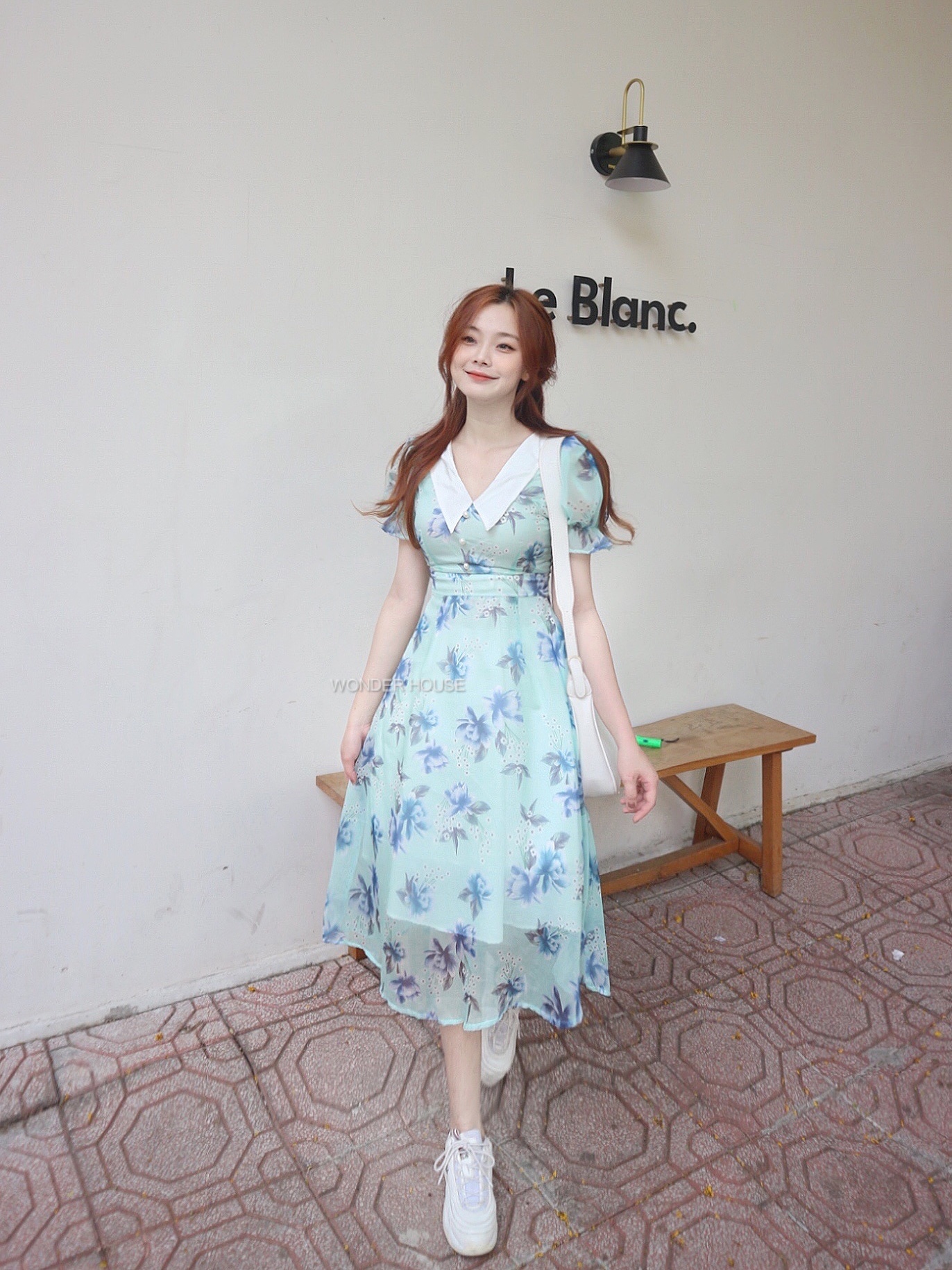 Đầm thiết kế Wonderhouse cổ trắng chất tơ in hoa công sở, dạo phố nữ tính - Flora Dress