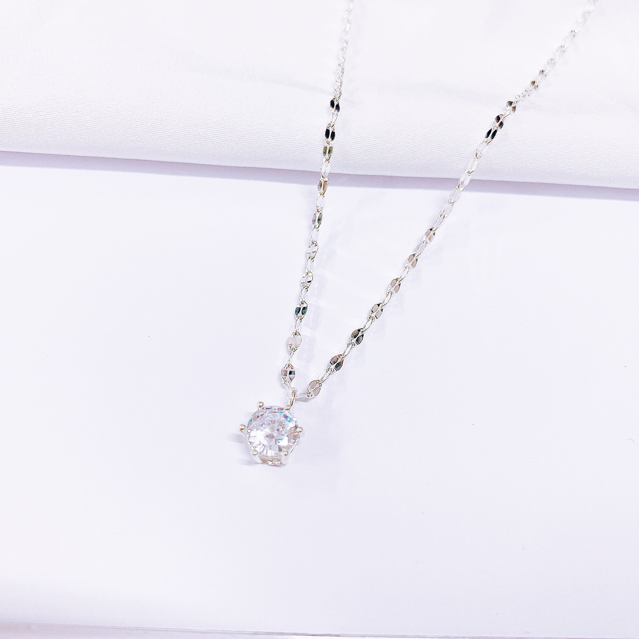 DÂY CHUYỀN MẶT ĐÁ TRẮNG NHỎ XINH XẮN - TRANG SỨC BẠC TNJ CAM KẾT HÀNG CHUẨN ẢNH CHẤT LƯỢNG TỐT PHỤC VỤ TẬN TÌNH CHU ĐÁO