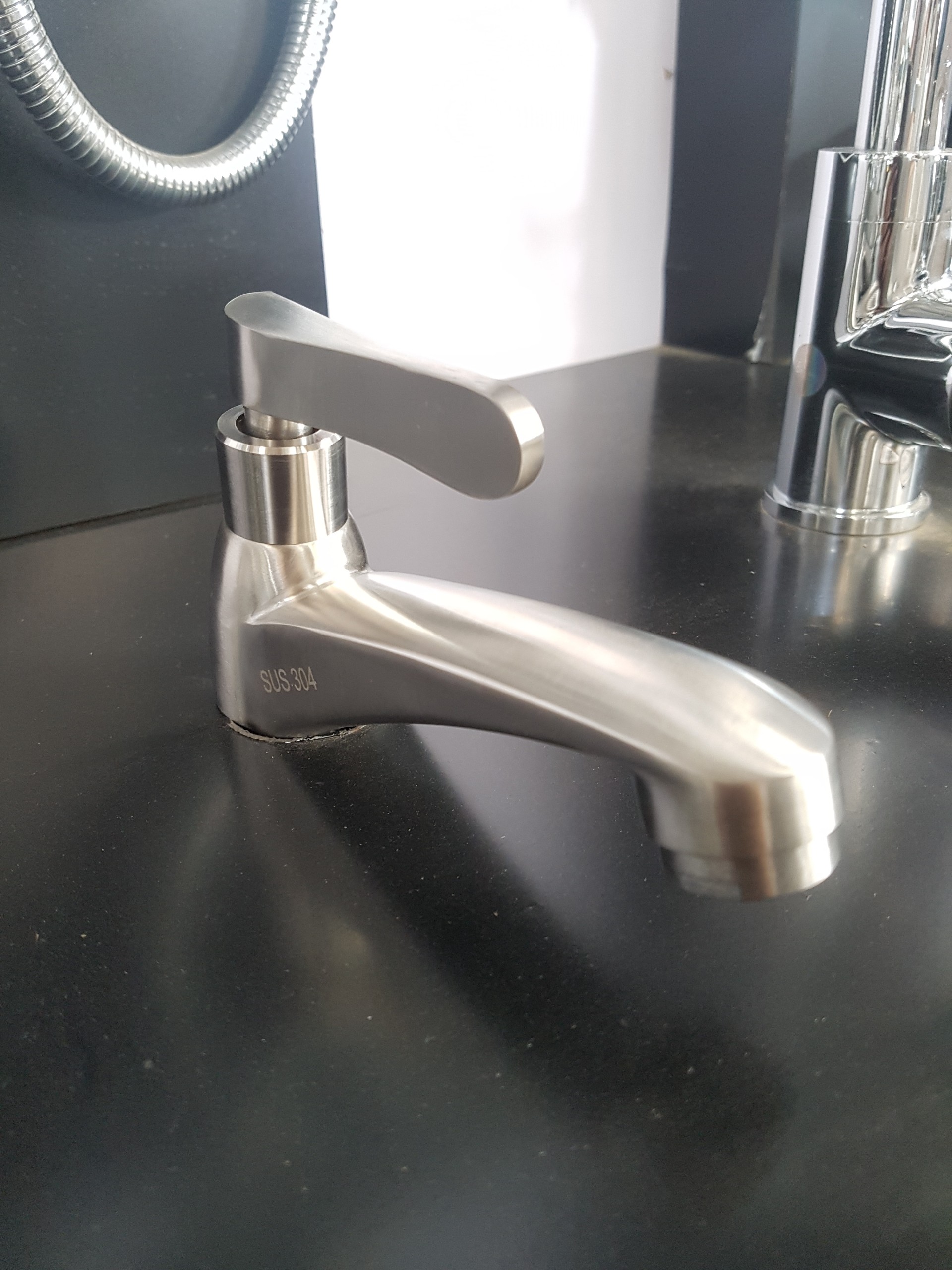 Vòi lavabo SUS 304, vòi lavabo nóng lạnh, vòi lavabo lạnh, vòi lavabo, vòi nước, vòi nước inox, voi nuoc, vòi rửa, vòi rửa tay, vòi chậu rửa mặt, vòi nước inox 304, vòi rửa mặt, vòi lavabo cao cấp, vòi chậu lavabo, vòi chậu rửa