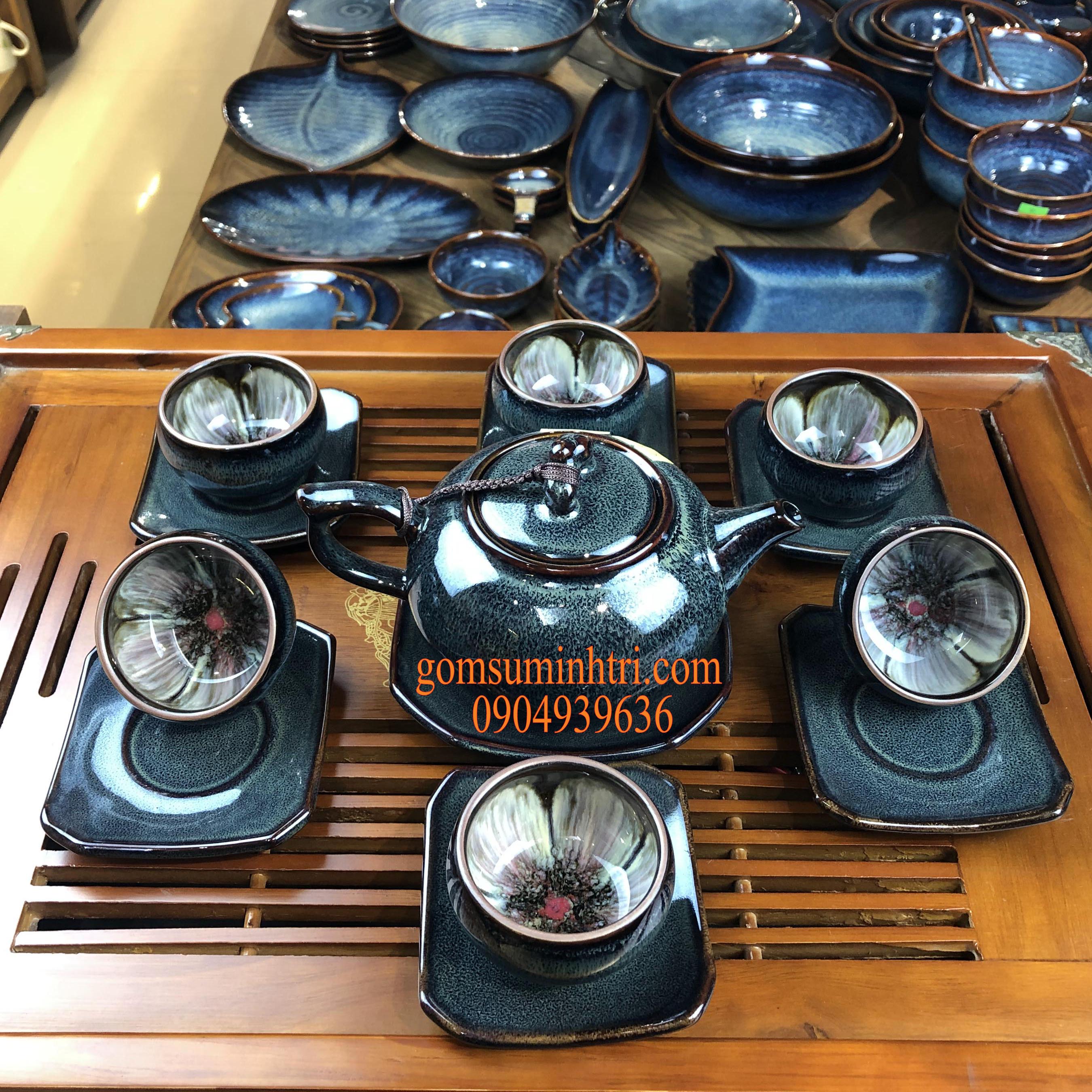 Bộ ấm trà gốm sứ Bát Tràng men hỏa biến, quai sứ dáng quả hồng