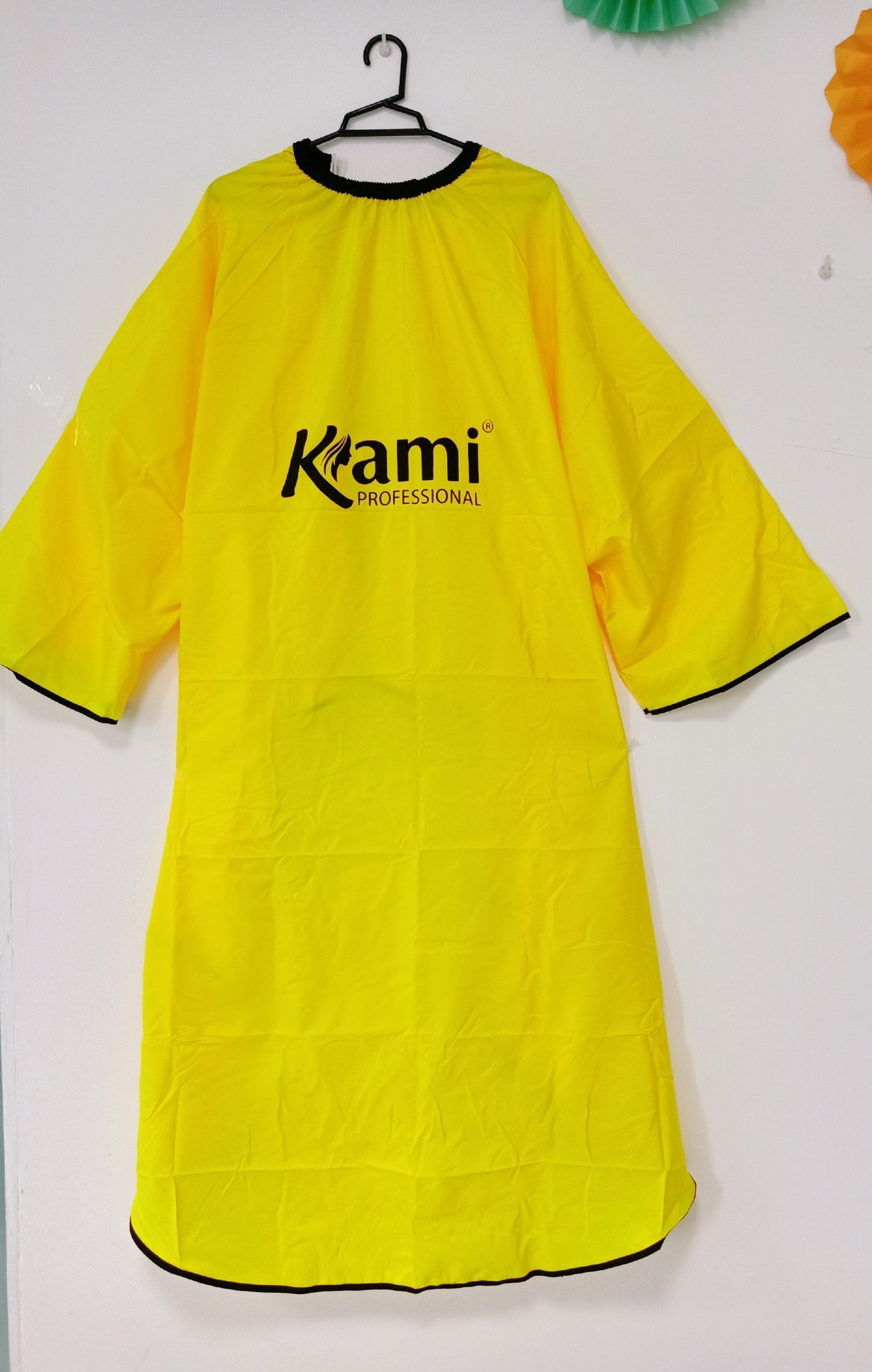 Áo choàng cắt tóc có tay áo, thêu logo CHIKO, LALITA, KAMI chuyên dụng cho salon