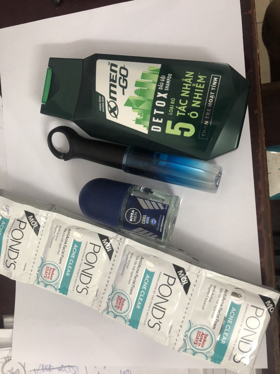 [HCM]Trọn bộ dành cho nam giới 4 món gồm: 1 Chai dầu gội Xmen detox 150g + 1 Chai nước hoa xmen Mann Up 22ml + 1 Chai lăn khử mùi Nivea for men 12ml + Tặng 12 gói rửa mặt 4g/ gói( màu ngẫu nhiên)