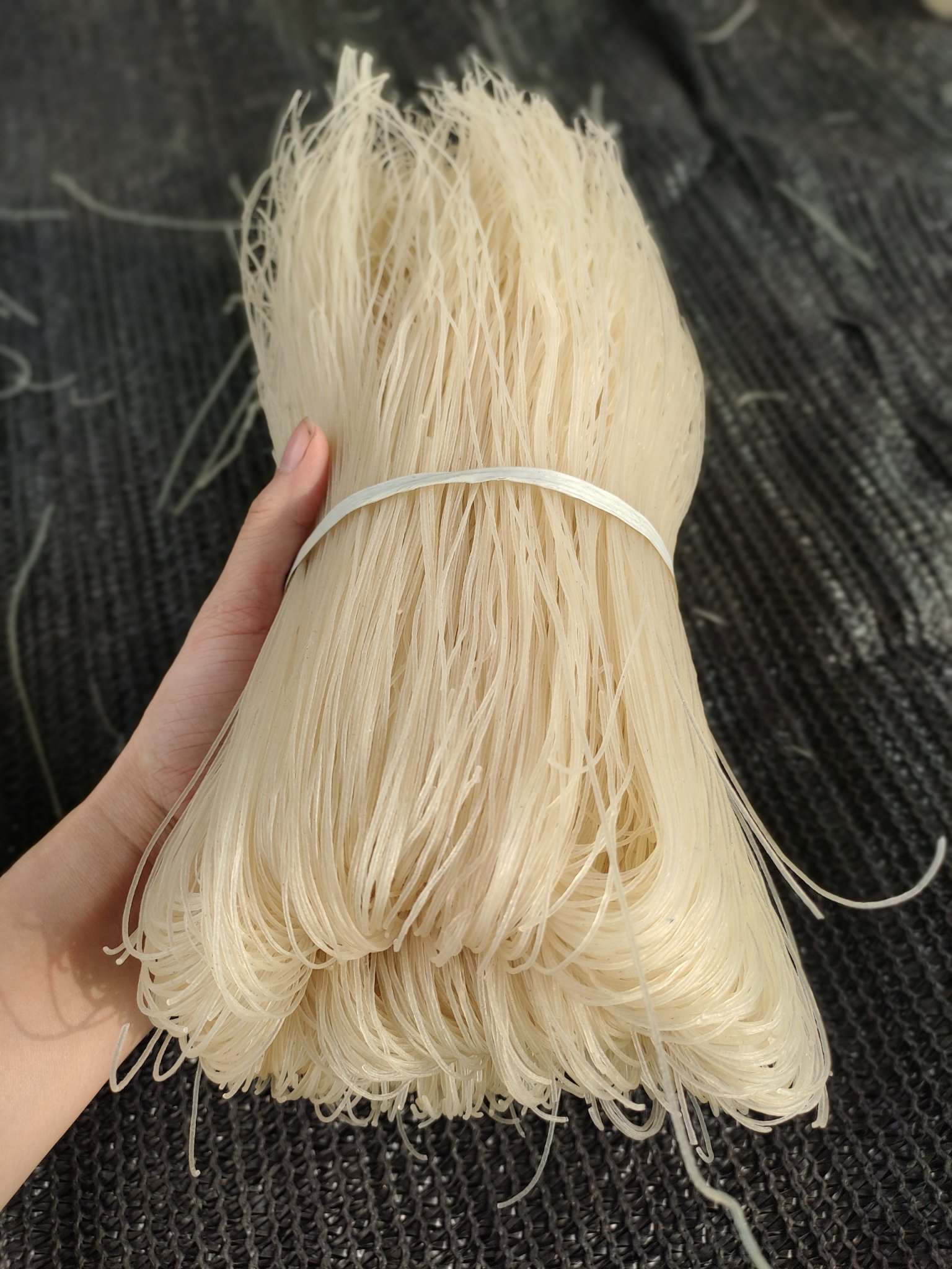 Mỳ gạo sợi bún nhà làm, ngon, sạch 1kg