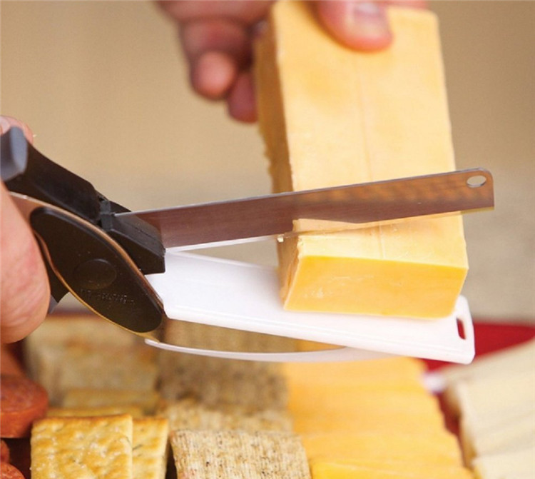Dao kéo kiêm thớt thông minh Clever Cutter
