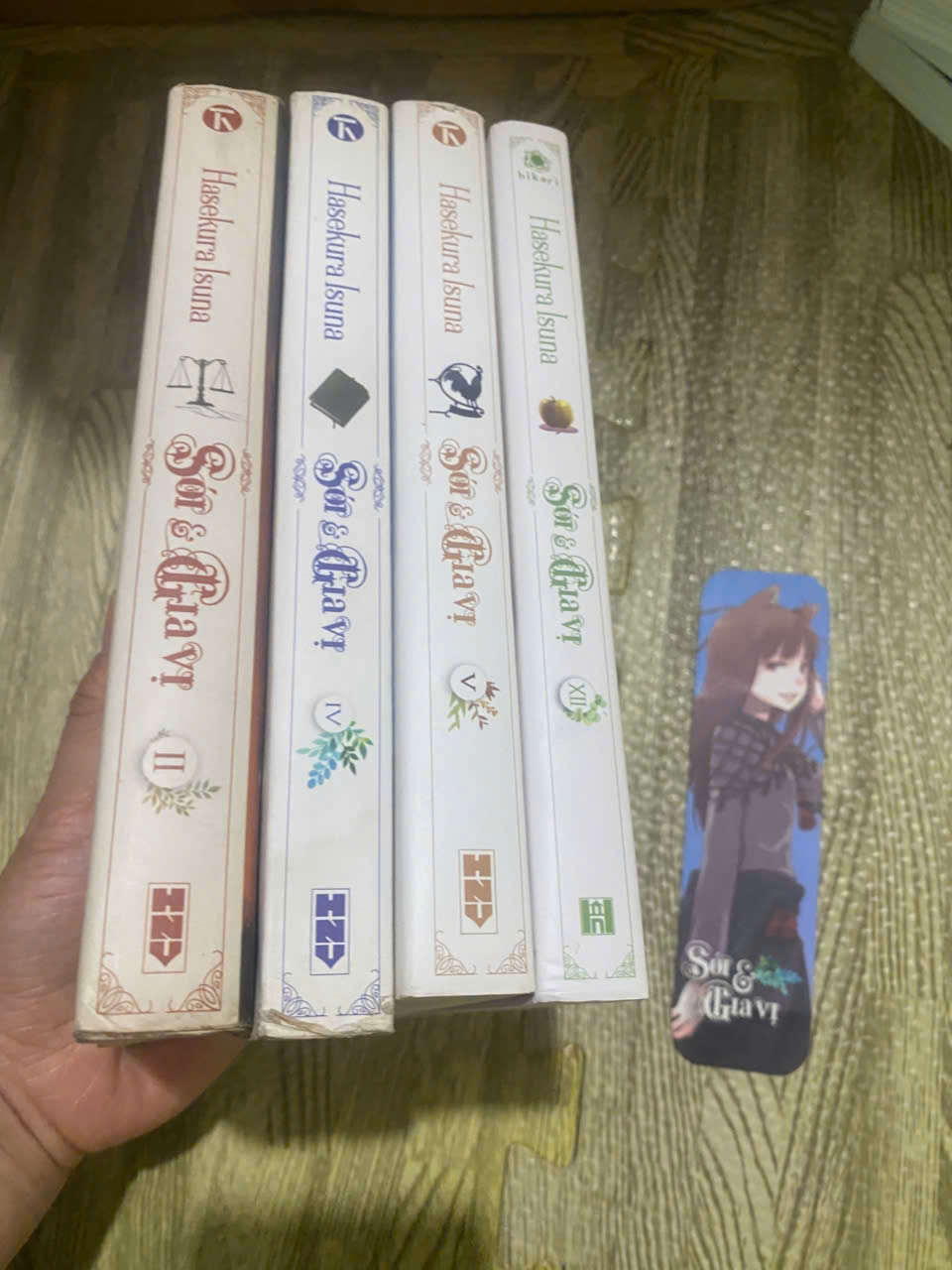Combo 4q vở. Novel Sói và gia vị tập 2,4,5,12