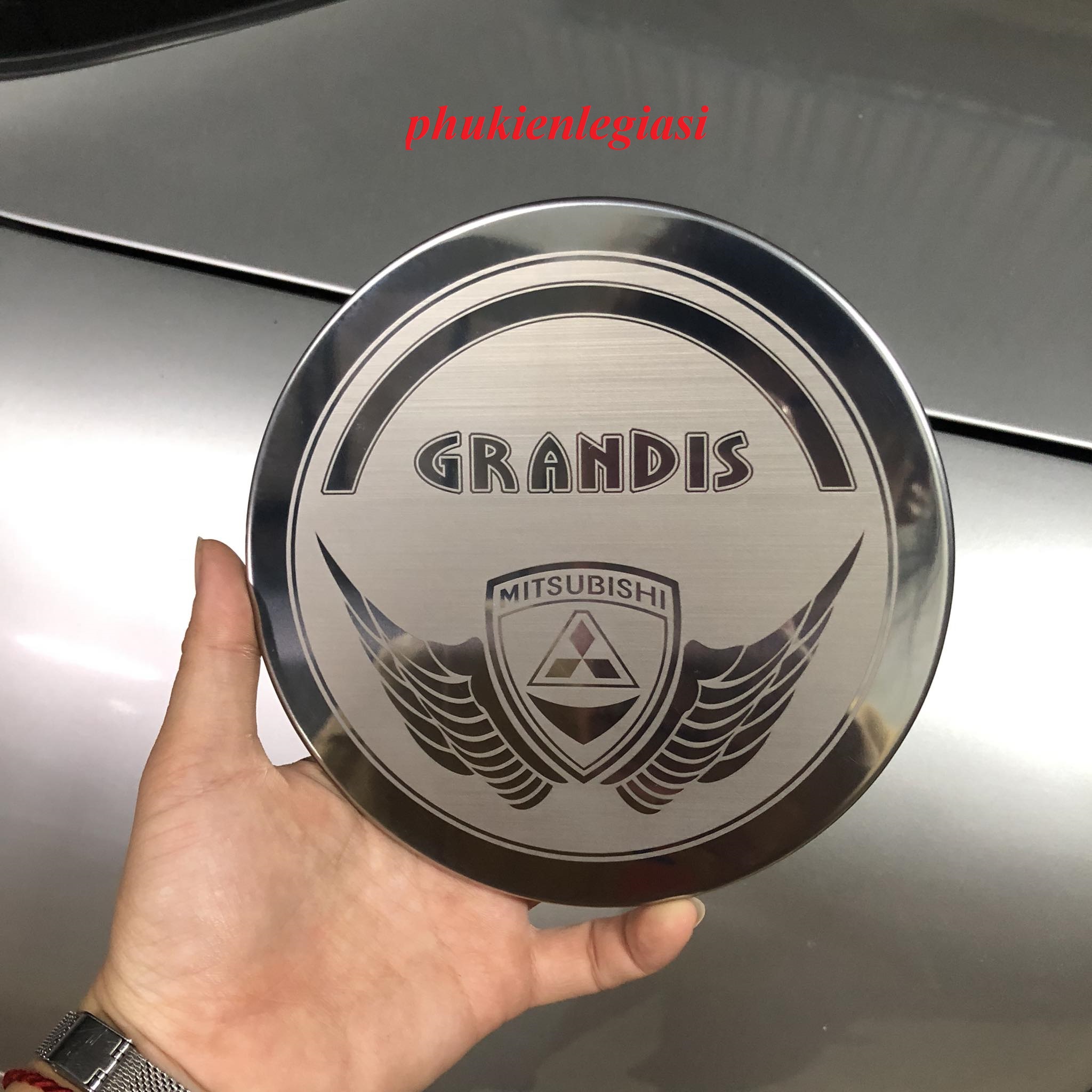 Ốp inox bình xăng Mitsubishi Grandis