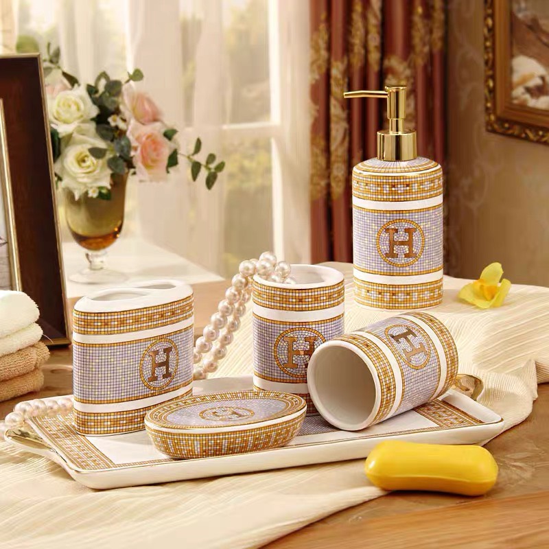 Bộ nhà tắm chất liệu sứ xương cao cấp, thời trang, set tắm năm chi tiết, bàn chải,sữa tắm, rửa tay, để xà bông