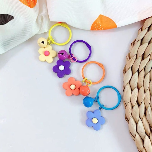 Móc khoá bông hoa nhỏ 5 cánh