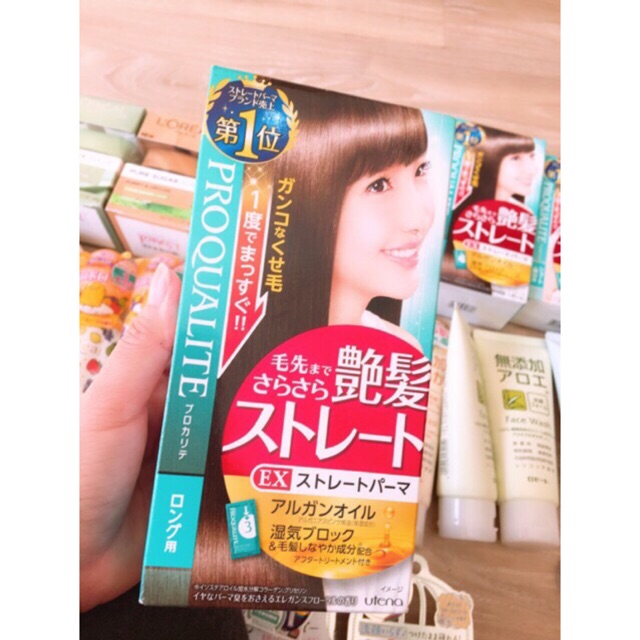Nếu bạn đang tìm kiếm sản phẩm thuốc duỗi tóc Nhật Bản đáng tin cậy, Utena Proqualite là lựa chọn tuyệt vời cho bạn. Được sản xuất và thiết kế tại Nhật Bản, với nhiều năm kinh nghiệm trong làm đẹp, sản phẩm này luôn đảm bảo chất lượng tối đa cho mái tóc của bạn. Hãy xem ảnh liên quan để hiểu rõ hơn về Utena Proqualite và tìm kiếm bí quyết có được mái tóc như ý muốn!