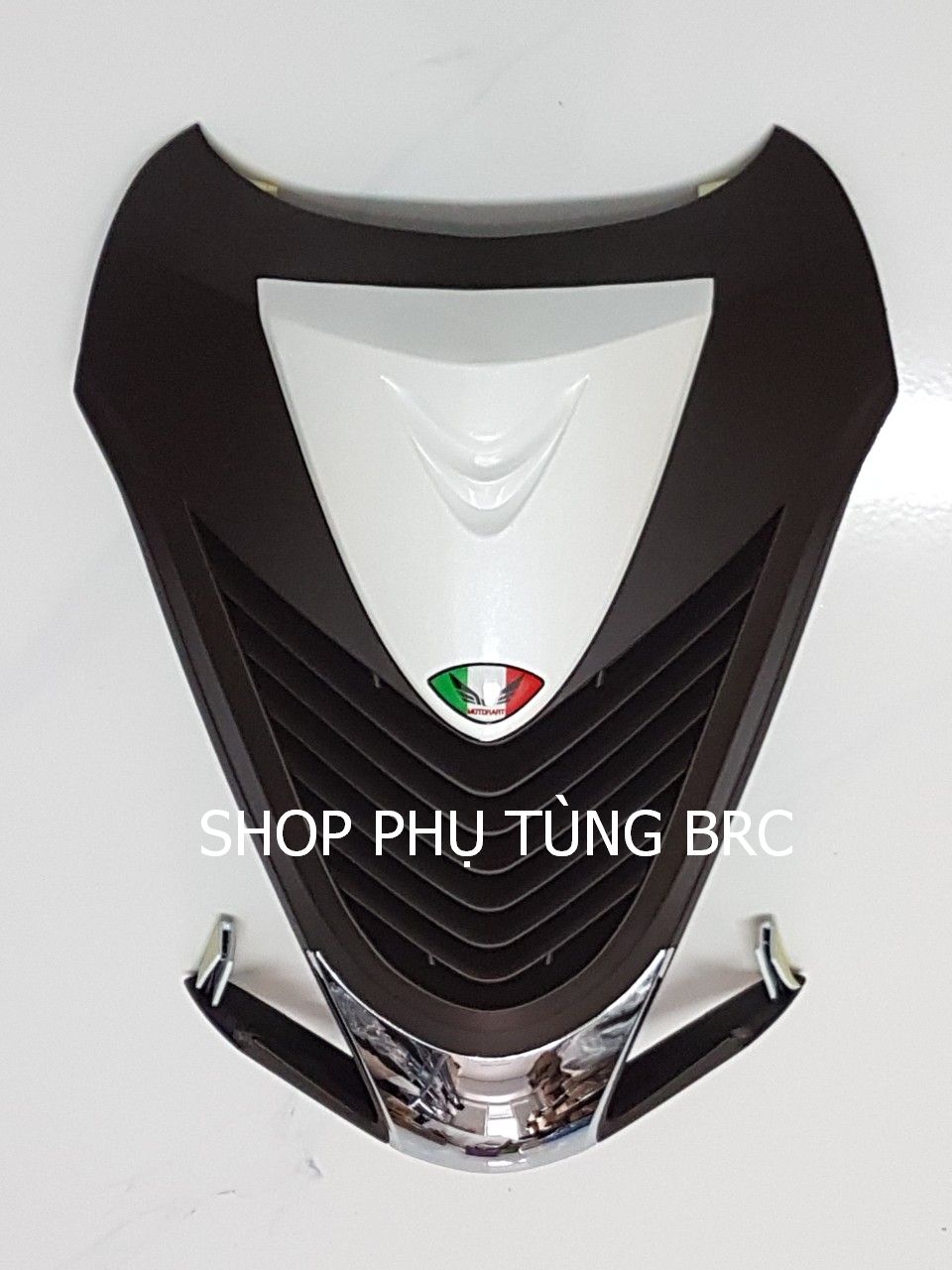 Mặt nạ dùng cho  tất cả các phiên bản xe VISION 2021 trở lên mang phong cách SH 300i (A/E chọn màu trên đơn hàng)