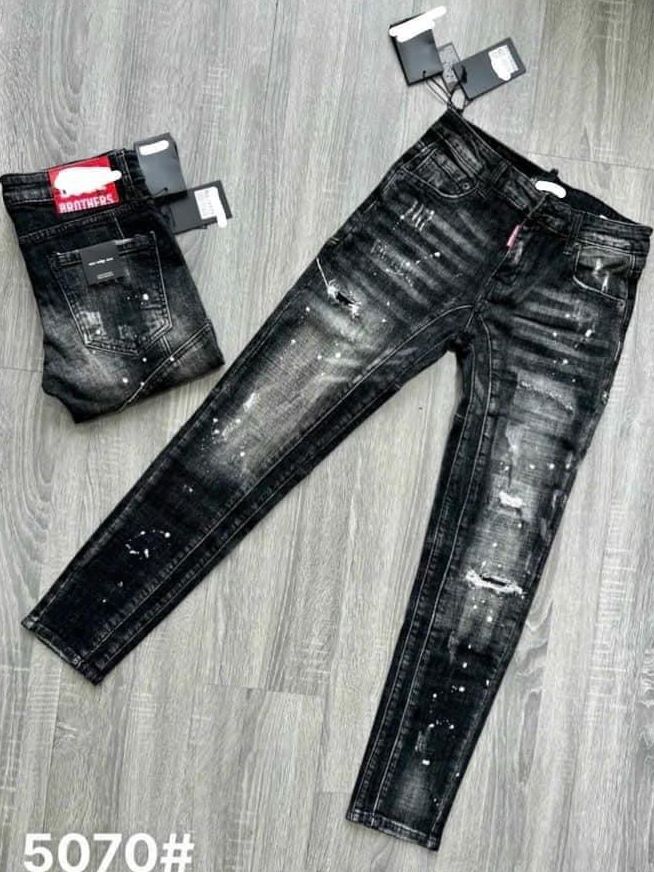 quần bò jean nam dài DSQ đen rách gối kiểu,chất jean co giãn chuẩn form giá tốt mẫu mới