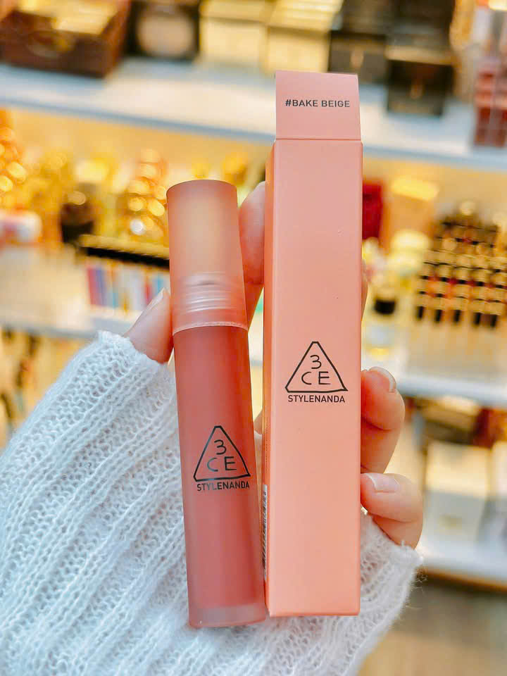 Son 3CE Blur Water Tint Hàn Quốc lên môi mịn nhẹ, tự nhiên, trong trẻo