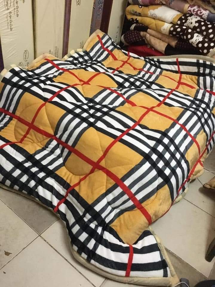 Chăn lông cừu 3 lớp dày siêu ấm 2,5kg.