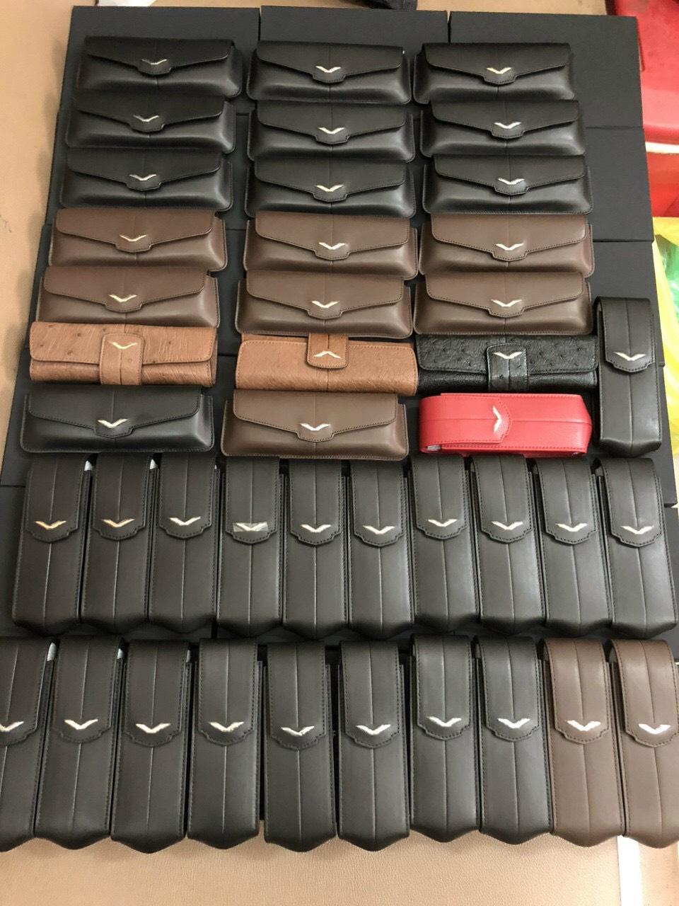 Bao da da bò cho điện thoại Vertu Signature S
