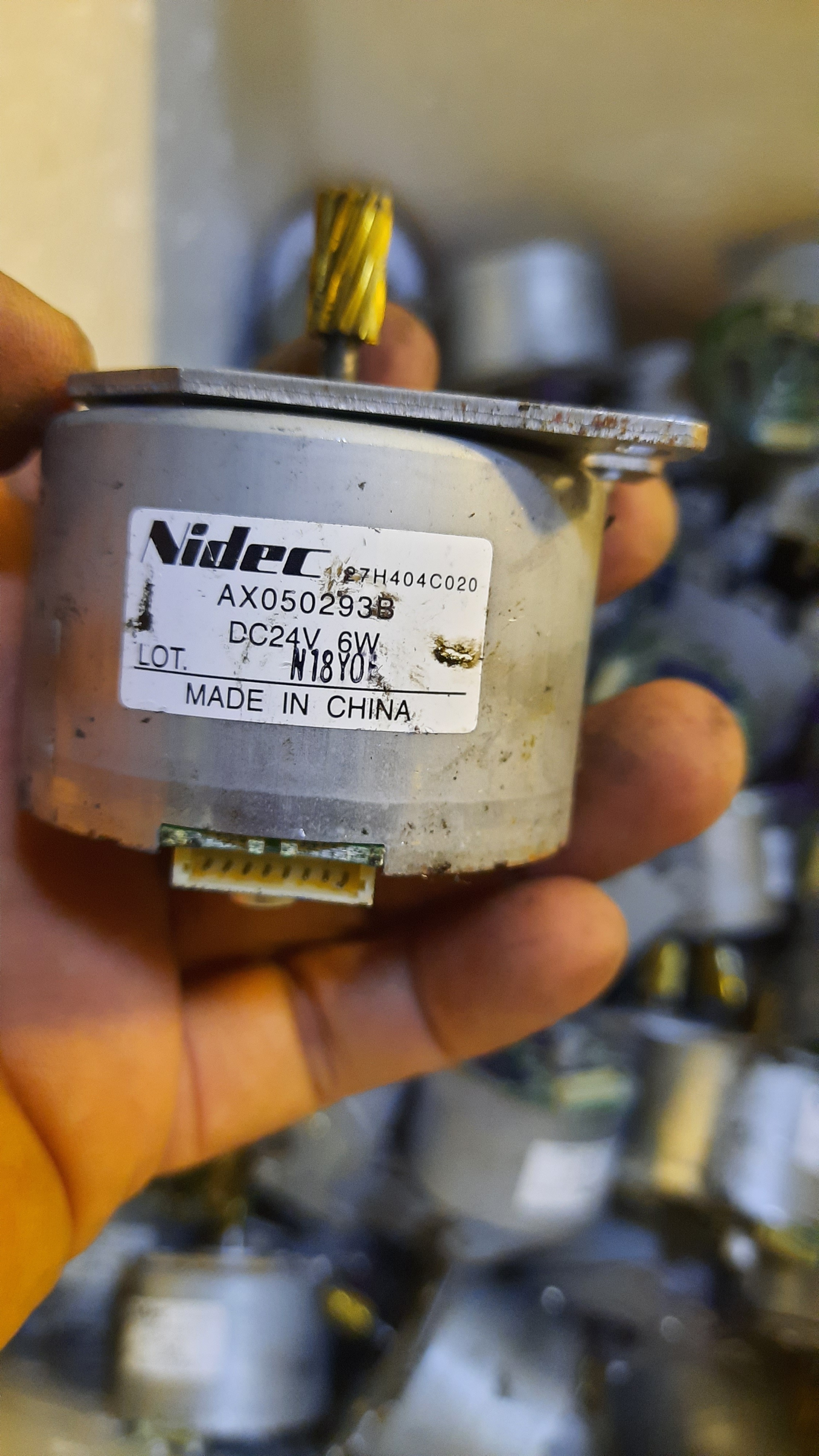 Motor 6w, 8.8w không chổi than dùng nguồn 12-24v