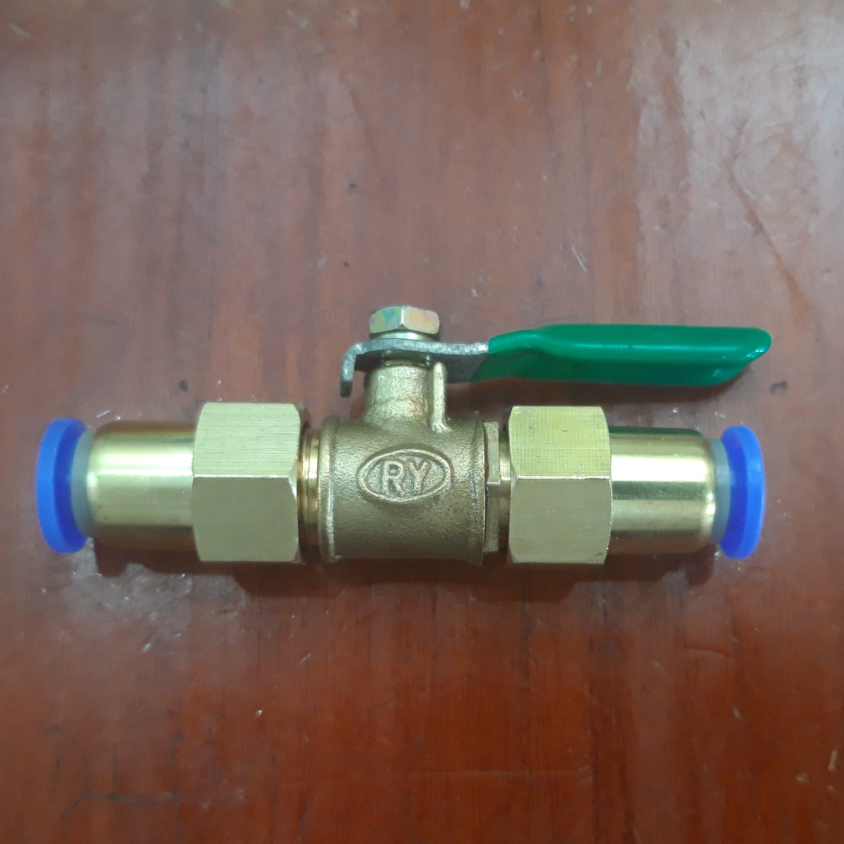 Van khóa đồng gài nhanh 8mm dùng cho hệ thống phun sương, hệ thống hơi