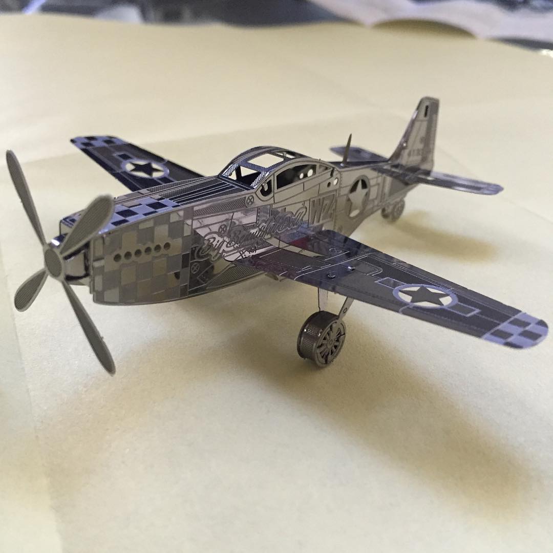 Mô Hình 3D Kim Loại Lắp Ráp Máy Bay Tiêm Kích P-51 Mustang [Chưa Lắp]