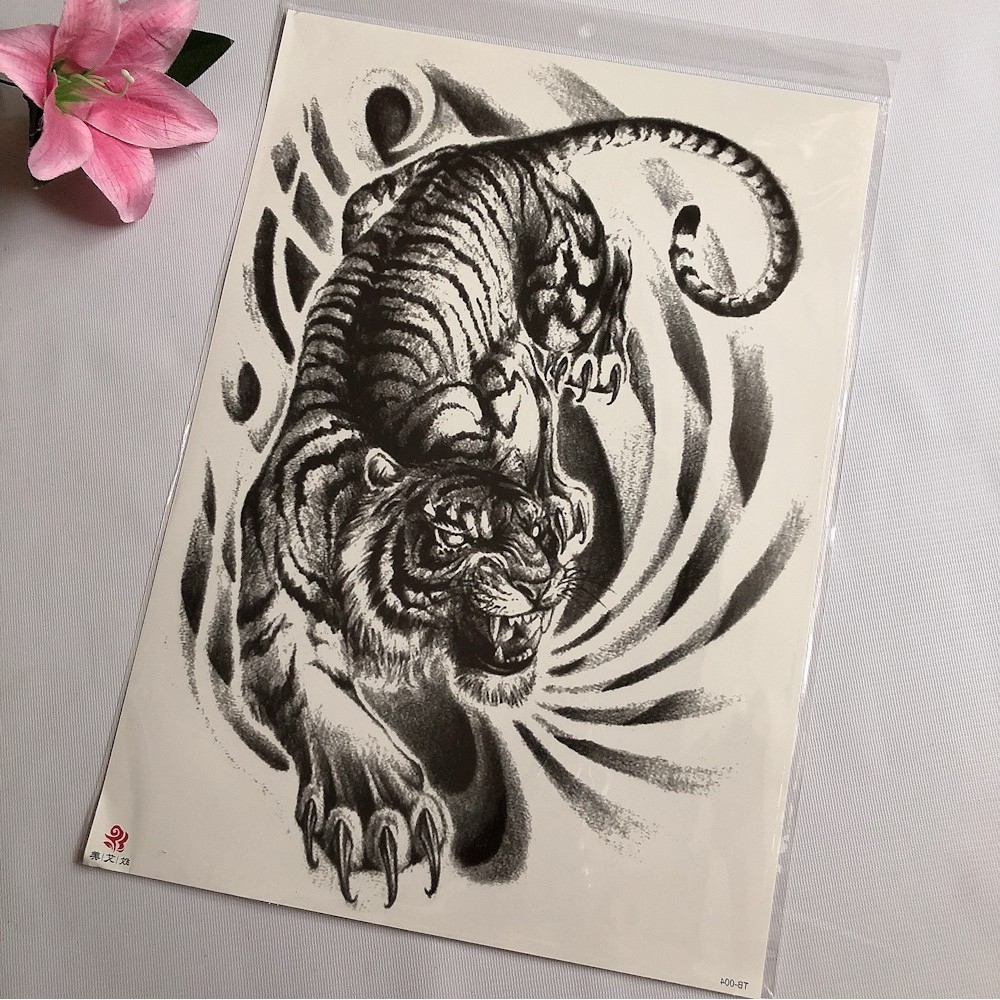 Pain Tattoo - Trong tín ngưỡng văn hóa của người Châu Á, hổ được xem là  chúa sơn lâm, tượng trưng cho sức mạnh, sự uy nghiêm, vẻ đẹp, một vẻ đẹp