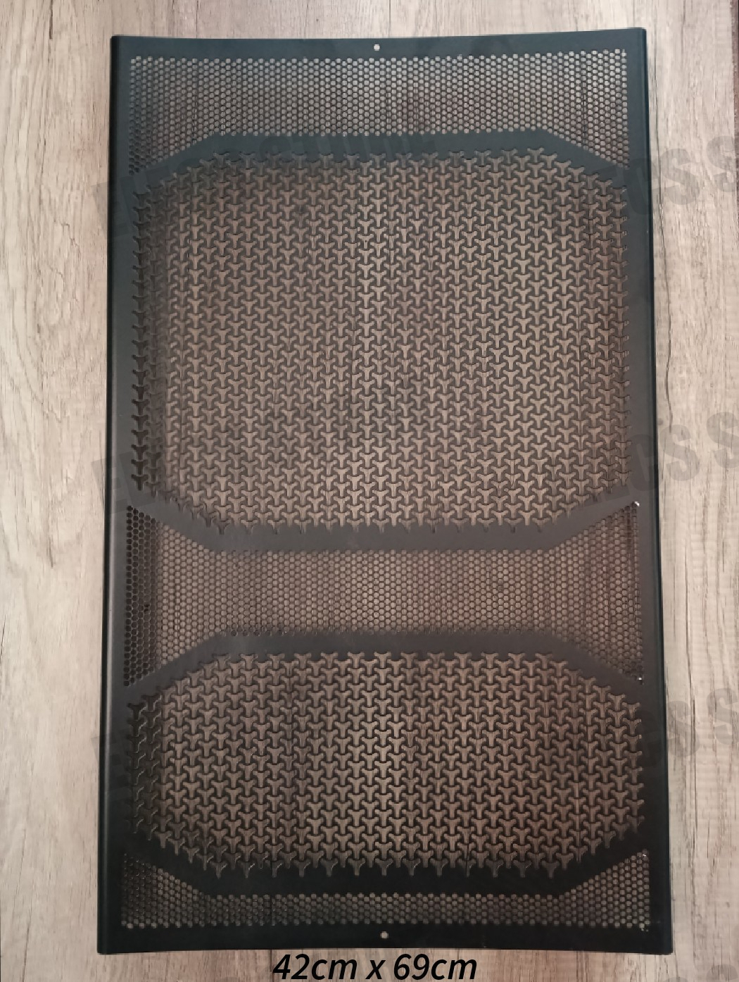 Lưới thùng loa, loa kẹo kéo 4 tấc 42cm x 69cm
