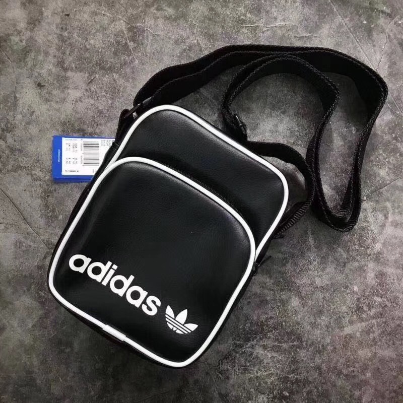 Túi đeo chéo Adidas DH1006