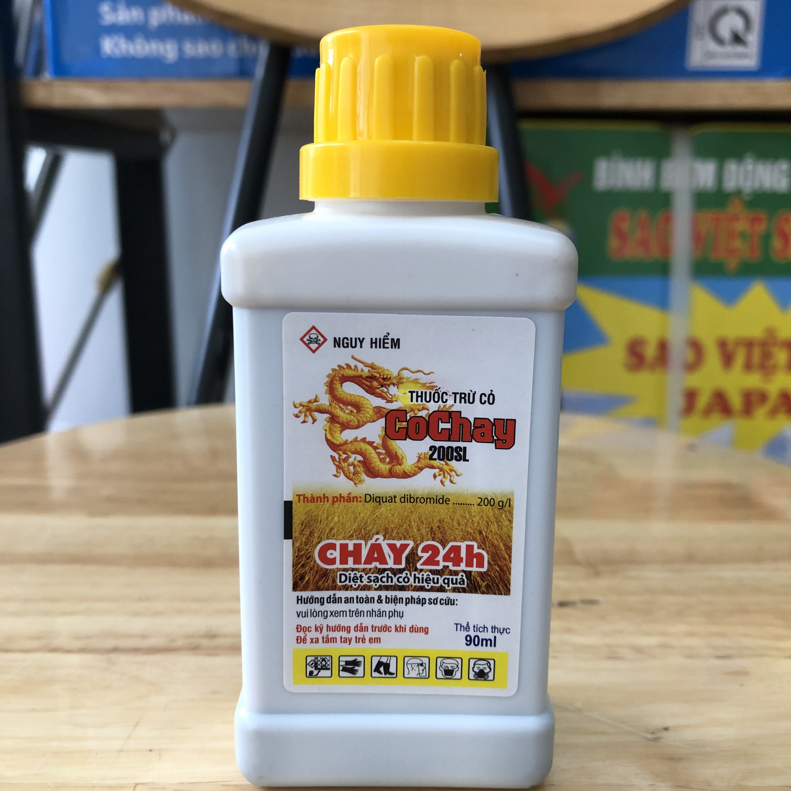 Thuốc trừ cỏ cháy nhanh sau 2h, (Chai 100ml) diệt trừ cỏ tận gốc, cháy nhanh và an toàn