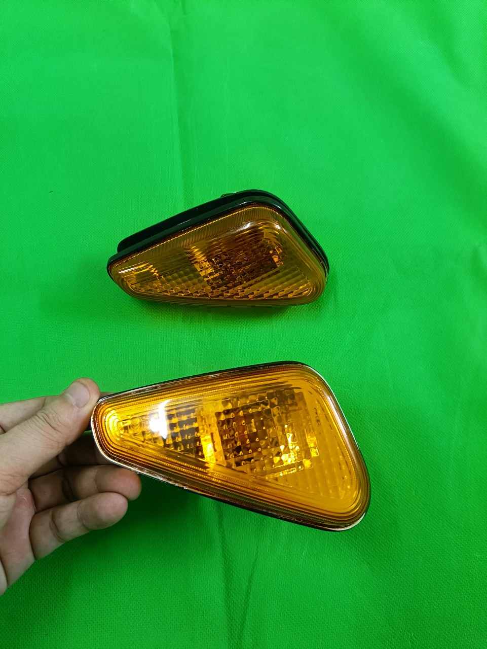Đèn xi nhan sườn cánh cửa veam vt200 ,vt250