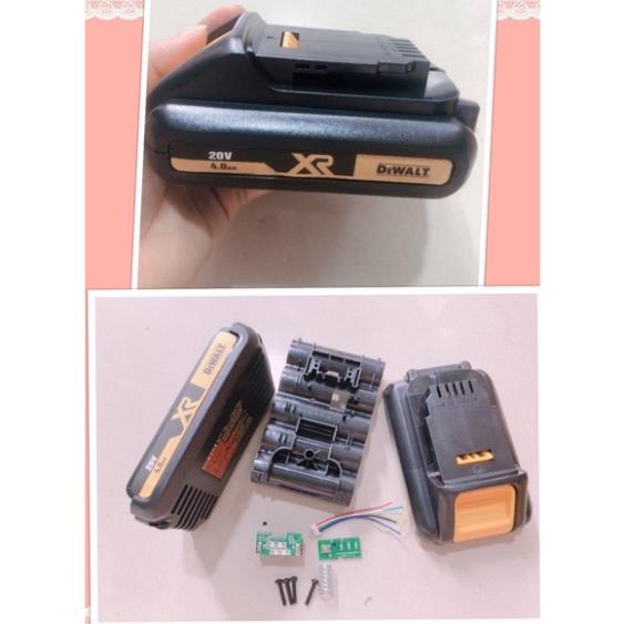 Shop linh kien thu duc _0372239239 vỏ mạch pin dewalt 18v 4ah cell 21700 li-ion 3.7v nhận sạc zin