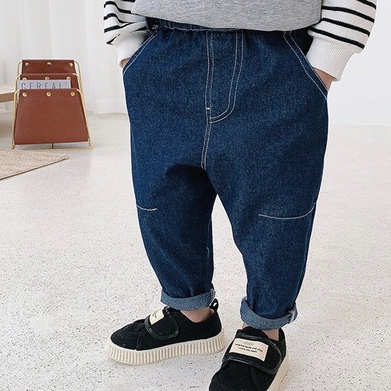 Quần jeans phối chỉ nổi bật cho bé trai và bé gái phong cách vintage